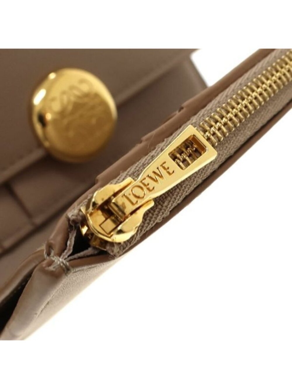 Loewe Pebble Vertical Wallet Small - Picture 8 of 9